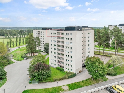 Bostadsrättslägenhet - UPPLANDS VÄSBY Stockholm