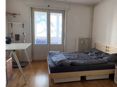 Hyr ett 1-rums lägenhet på 35 m² i Vällingby