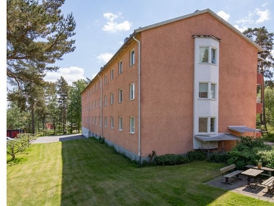 Hyr ett 3-rums lägenhet på 74 m² i Tranås