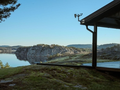 Sommarstuga med sagolik utsikt över Koljöfjorden!