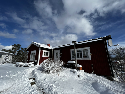 Cottage - Länsvägen Farsta