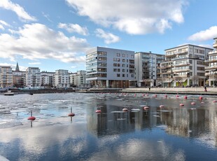 Lägenhet till salu på Båtklubbsgatan 17 i Stockholm - Mäklarhuset