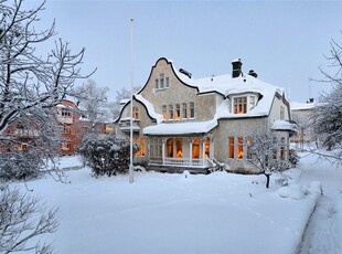 Villa till salu på Regementsgatan 9 i Östersund - Mäklarhuset