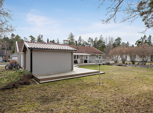 Villa till salu på Tågvägen 6 i Lärbro - Mäklarhuset