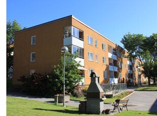 Hyr ett 2-rums lägenhet på 53 m² i Vårby