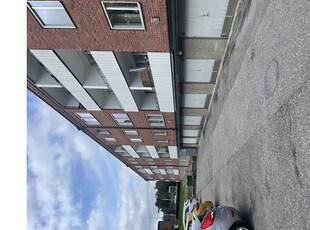 Hyr ett 2-rums lägenhet på 60 m² i Eskilstuna