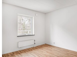 Hyr ett 3-rums lägenhet på 75 m² i Nynäshamn