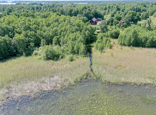 Villa till salu på Lilla Herrfallet 1 i Arboga - Mäklarhuset