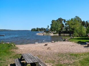 Villa till salu på Jaktvägen 11c i Österåker - Mäklarhuset