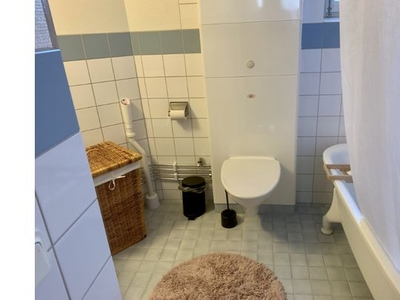 Hyr ett 2-rums lägenhet på 55 m² i Huddinge