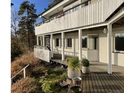 Hyr ett 2-rums lägenhet på 70 m² i Nacka