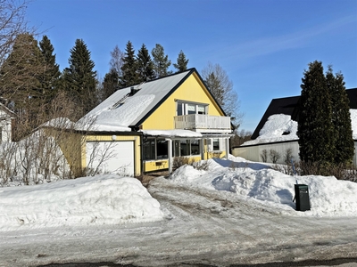 Villa såld på Granitvägen 37 i Sundsvall - Mäklarhuset