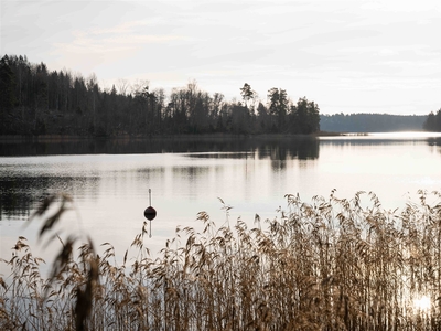 Fritidshus till salu på Sjölunda 20 i Norrtälje - Mäklarhuset