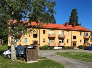 Välplanerad tvåa med dubbla balkonger