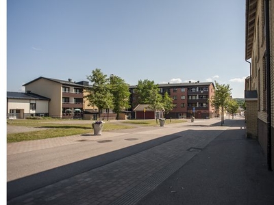 Hyr ett 3-rums lägenhet på 79 m² i Västra