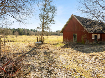 Gård till salu på Borsna Furulund 1 i Ryssby - Mäklarhuset