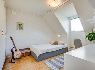 Villa till salu på Kvartsvägen 38 i Umeå - Mäklarhuset