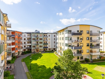 Bostadsrättslägenhet - Sollentuna Stockholm