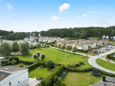 Bostadsrättsparhus - UPPLANDS VÄSBY Stockholm