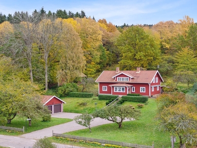 Friliggande villa - Axvall Västra Götaland