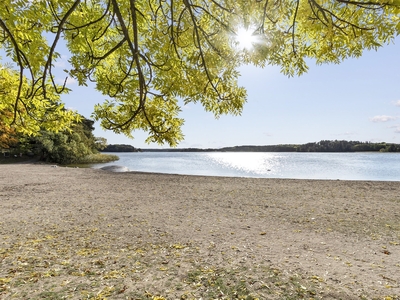 Lägenhet till salu på Råcksta Gårdsväg 23 i Vällingby - Mäklarhuset