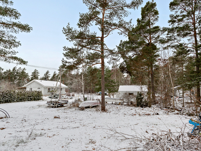 Tomt till salu på Benkroksvägen 9 i Oskarshamn - Mäklarhuset