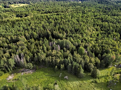 Tomt till salu på ÖSTHAMMAR GRÄSÖ 1:371 i - Mäklarhuset