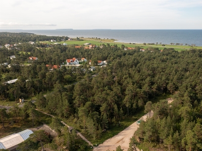 Tomt till salu på Sanda Fyrbåksvägen 39 i Klintehamn - Mäklarhuset