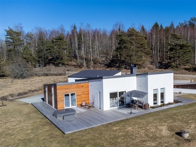 Villa till salu på Backevägen 38 i Strömstad - Mäklarhuset