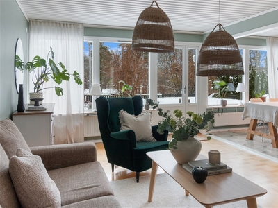 Villa till salu på Bullsta 11 i Västerås - Mäklarhuset