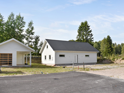 Villa till salu på Ekebovägen 41 i Ekenässjön - Mäklarhuset