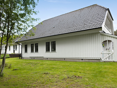 Villa till salu på Kloppemyrsvägen 9 i Strömstad - Mäklarhuset