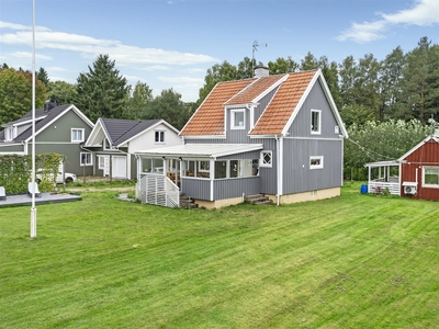 Villa till salu på Västra Gerum Eriksdal 1 i Skara - Mäklarhuset