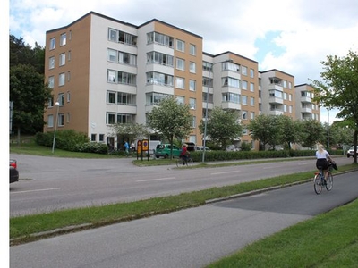 Hyr ett 1-rums lägenhet på 76 m² i Nyköping