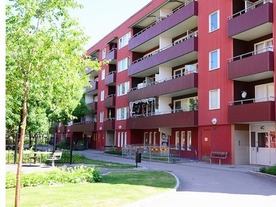 Hyr ett 3-rums lägenhet på 76 m² i Gävle