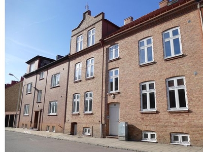 Hyr ett 1-rums lägenhet på 95 m² i Landskrona