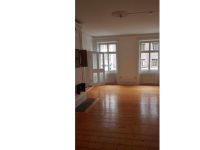 Hyr ett 4-rums lägenhet på 110 m² i Stockholm