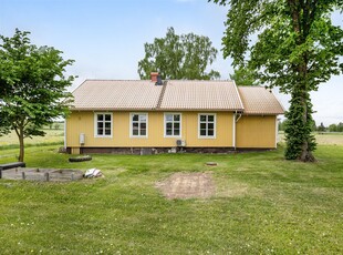 Villa till salu på Sörby Gerarp 5 i Floby - Mäklarhuset