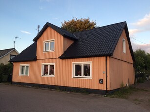 House - Trädgårdsgatan Ekeby