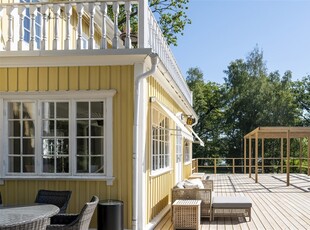 Villa till salu på Tre fiskares väg 14 i Vaxholm - Mäklarhuset