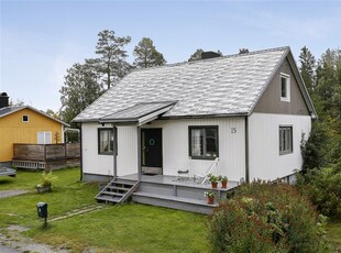 Villa till salu på Båtsmansvägen 15 i Härnösand - Mäklarhuset