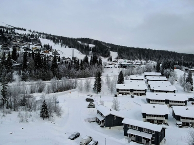 Nyrenoverad med ett av områdets bästa lägen med ski in/ski out!