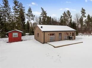 Fritidshus till salu på Utveda hamnväg 10 i Vätö - Mäklarhuset