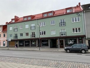 2 Rum och kök, Centrum