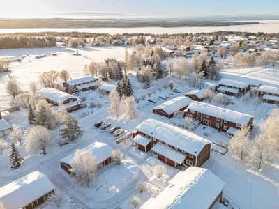 HÖRNLÄGE PÅ ODENS VÄG