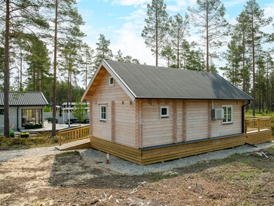 Fritidshus till salu på Sörfjärden Tennallén 5 i Gnarp - Mäklarhuset