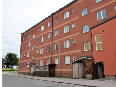 Hyr ett 2-rums lägenhet på 56 m² i Gävle