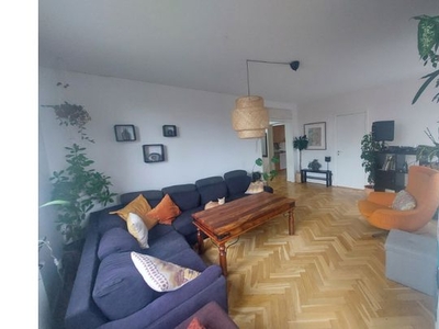 Hyr ett 3-rums hus på 85 m² i Örebro