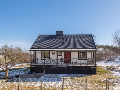 Villa till salu på Kummelby Ekhyddan i Norrköping - Mäklarhuset