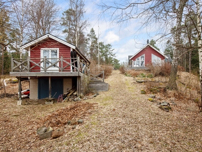 Villa till salu på Storö Furusundsvägen 216 i Norrtälje - Mäklarhuset